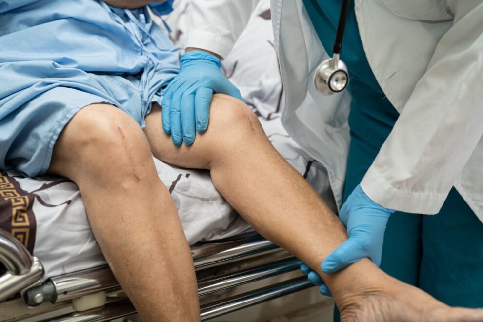 Minimally Invasive Knee Replacement Surgery in India