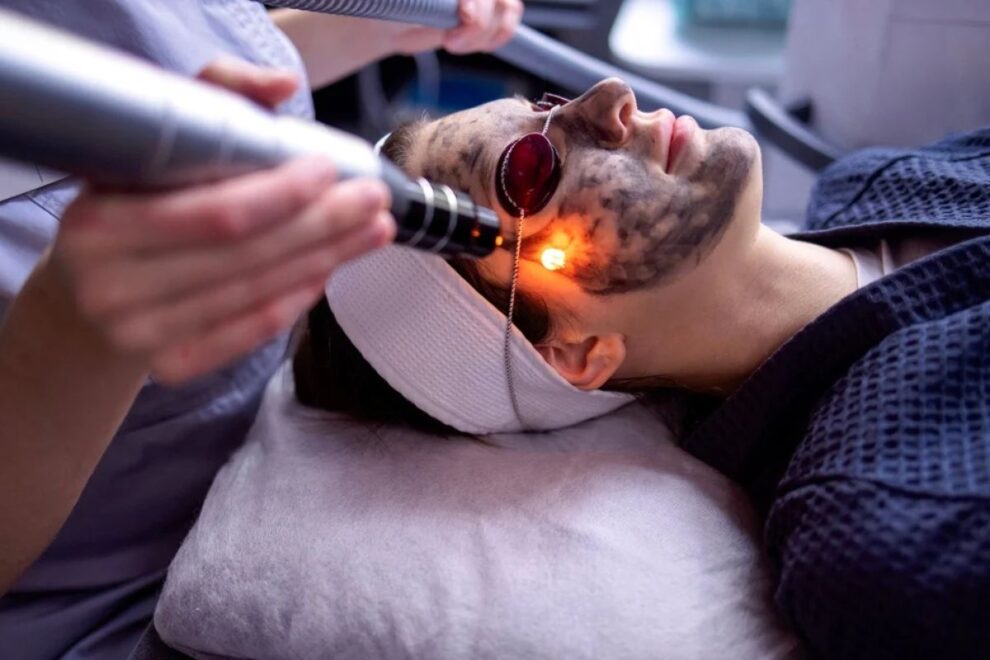 Laser skin surgery in India offers advanced solutions for various skin conditions, including acne scars, pigmentation, wrinkles, and even certain medical conditions like skin lesions and vascular